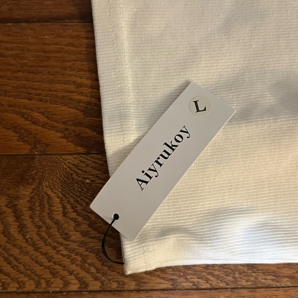 NWT White Cropped Tube Top - large - Picture 3 of 3